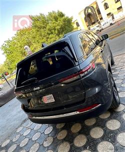 جیپ گراند شیرۆکی